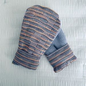 NWT Handmade Sweater Mittens / Blue, Brown, & Gray Stripe / M/L